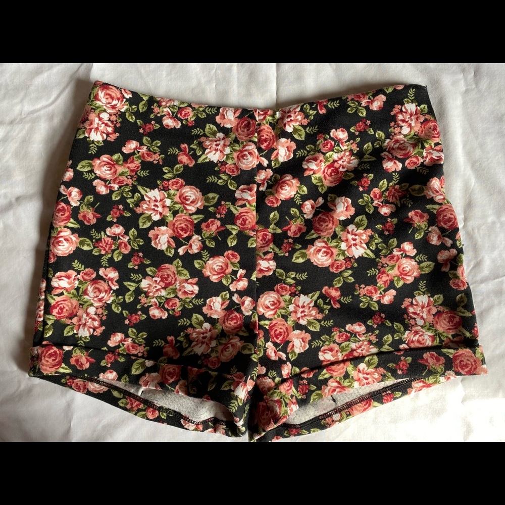 🔥5 for $20 - Shorts Flowery